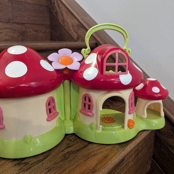 Mushroom Playhouse Whimsical Fairy Toadstool Cottage Interactive Toy - Picture 12 of 13